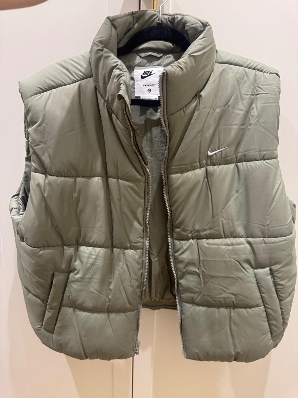 Nike vest
